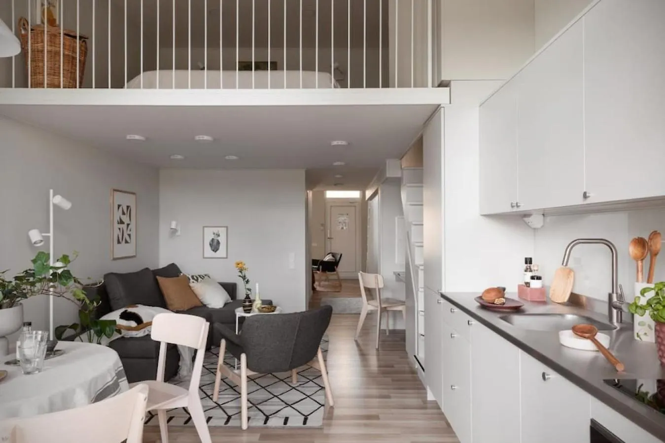 Central Gothenburg Retreat For 6 Guests